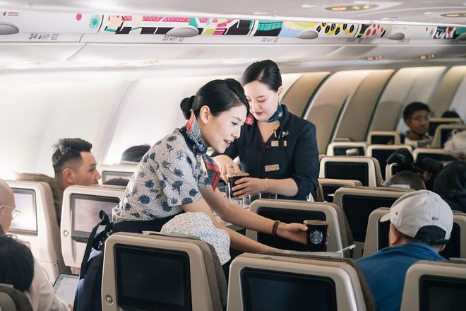 80％卢伟冰：小米国内高端主要抢苹果用户三星将推出AI眼镜瓦力娱乐棋牌iPhone Air销量不及预期曝产能将缩减(图15)